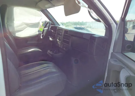 2015 Chevrolet Express G2500 Ls z USA, uszkodzony, nr VIN 1GAWGPFF0F1251431